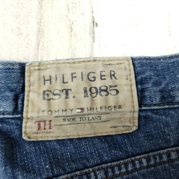 Men's Tommy Hilfiger Jeans Freedom Fit Size 36x32 (36X31) EUC - Picture 5 of 5